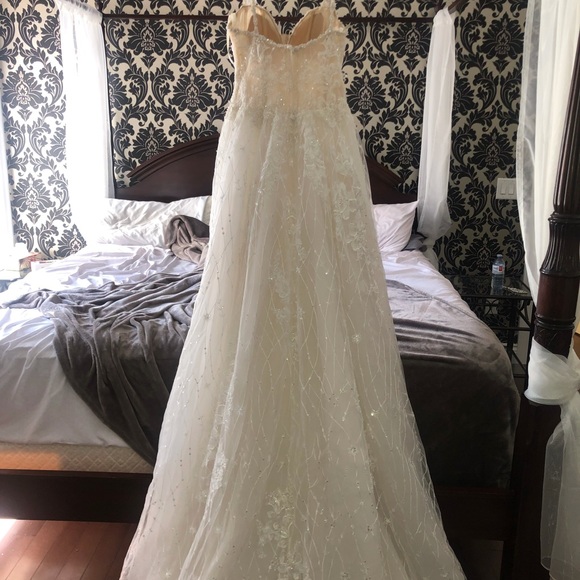 Bridal Dress - Picture 4 of 7